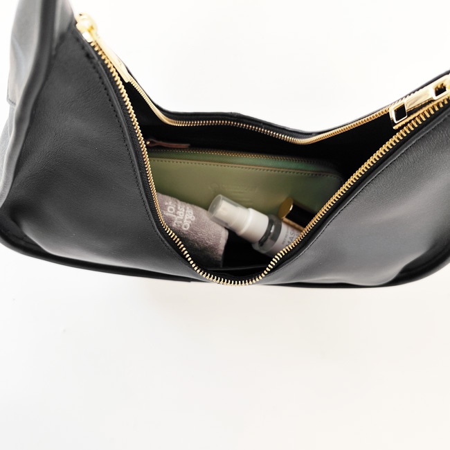 < LA SCAIA > ハーフムーン ショルダーバッグ