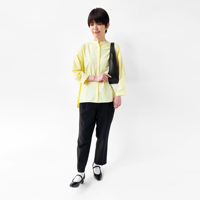 < LA SCAIA > ハーフムーン ショルダーバッグ