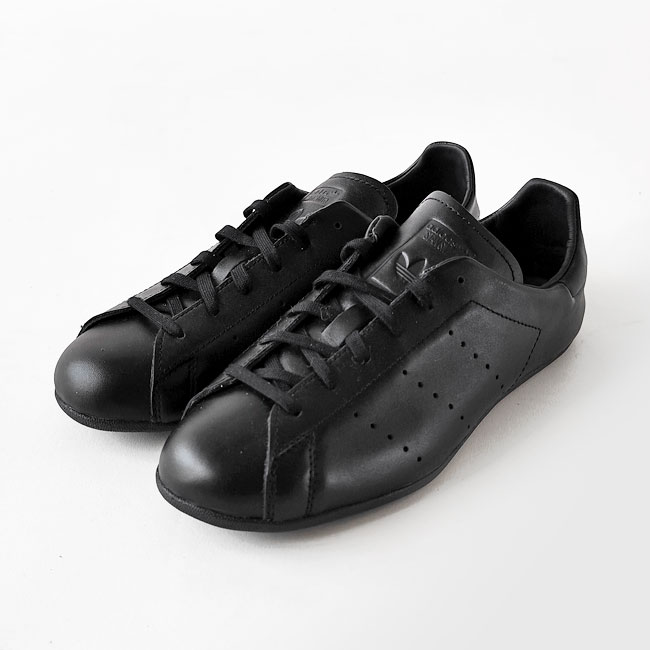 < adidas > スタンスミス ロープロ