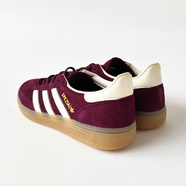 < adidas > ハンドボール