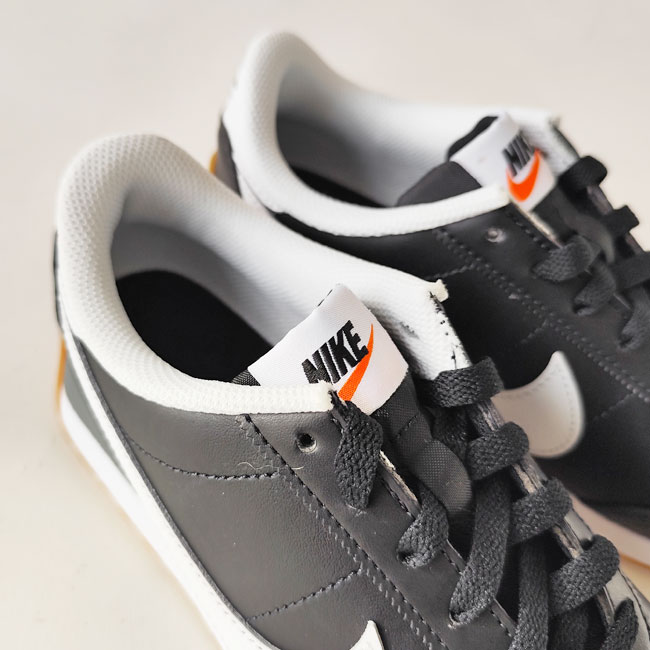 < NIKE > W PACIFIC LEATHER / スニーカー