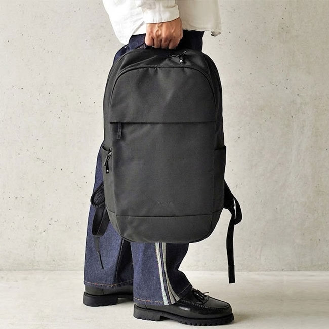 < Incase > シフト バックパック