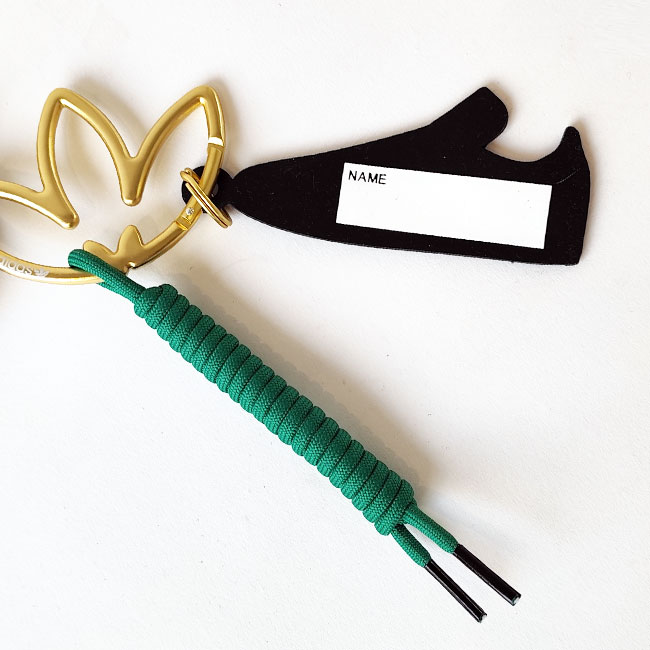 < adidas > KEY CHAIN