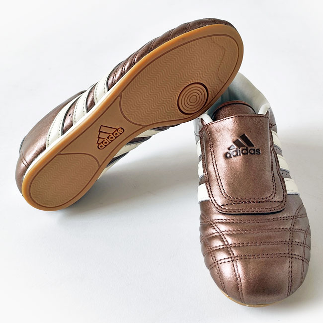 < adidas > TAEKWONDO W / スニーカー