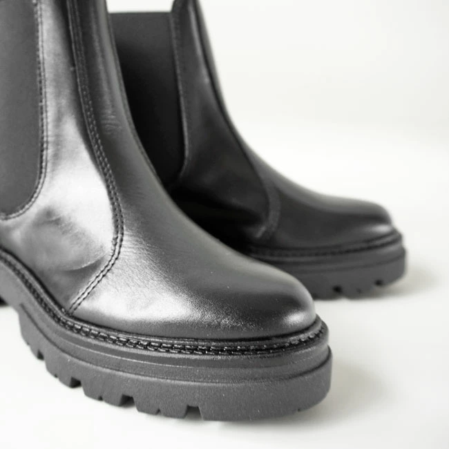 < ENESS > CHELSEA BOOTS