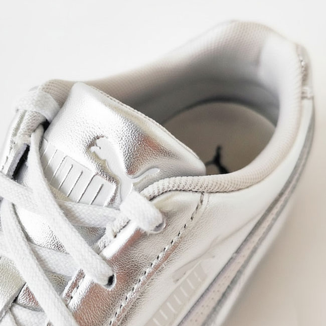 < PUMA > スピードキャット　シルバー
