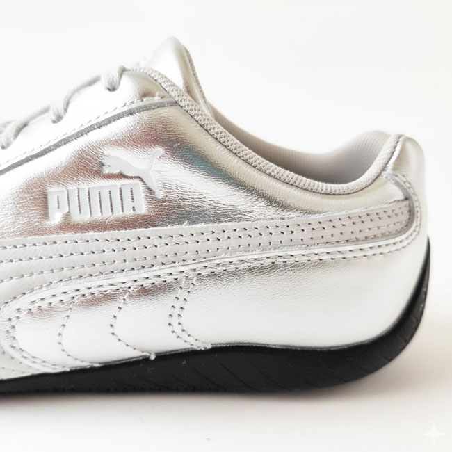 < PUMA > スピードキャット　シルバー