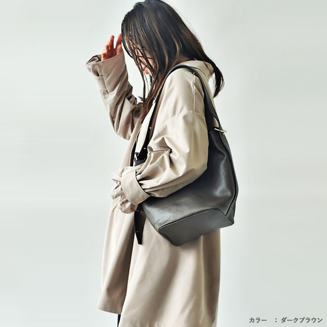 < AULENTTI > ワンショルダーバッグ