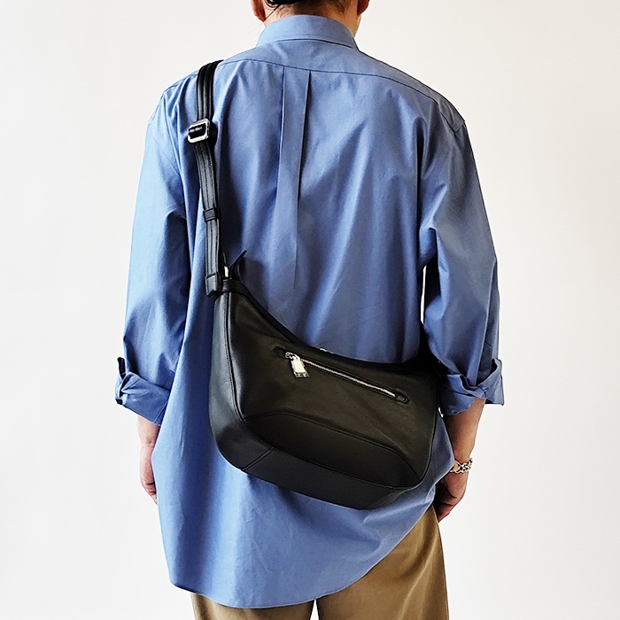 < aniary > ショルダーバッグ