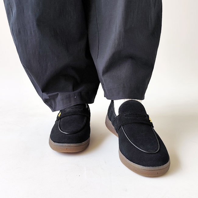 < adidas > ハンドボール ローファー