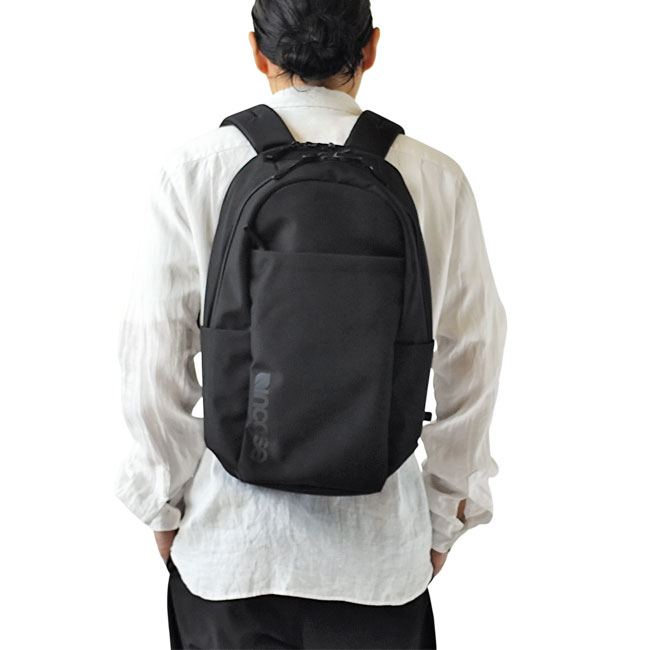 < Incase > グリッド バックパック 23L