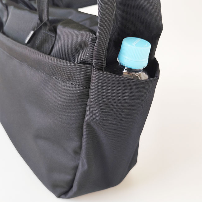 < Incase > グリッド ショルダーバッグ