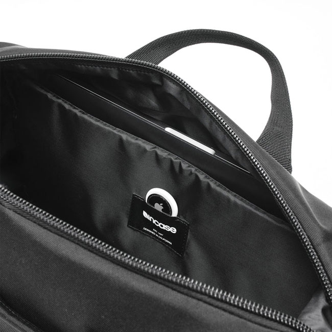 < Incase > グリッド ショルダーバッグ