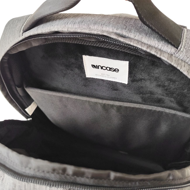 < Incase > City Collection Compact Backpack
