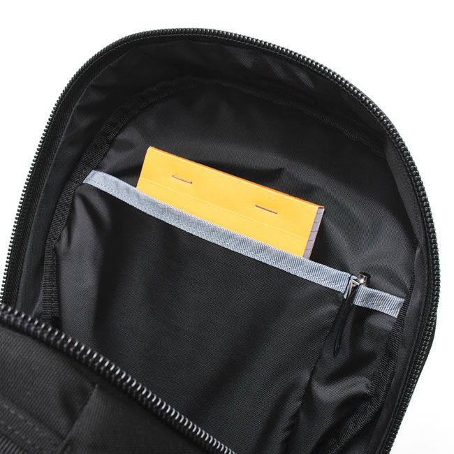 < Incase > グリッド バックパック 18L