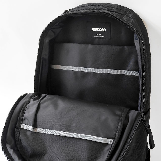 < Incase > グリッド バックパック 18L