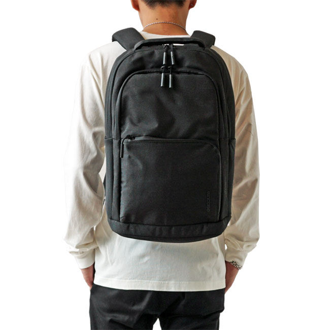 < Incase > Facet 25L Backpack