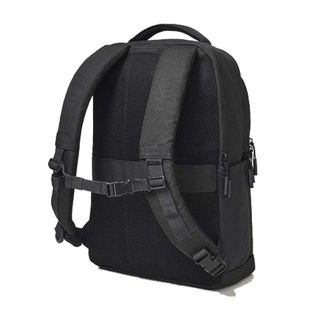< Incase > Facet 25L Backpack