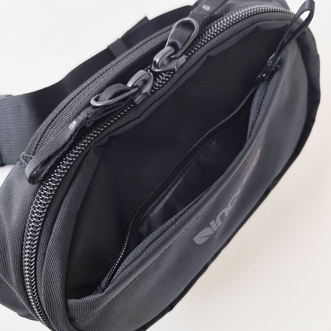 < Incase >グリッド ウエストバッグ 
