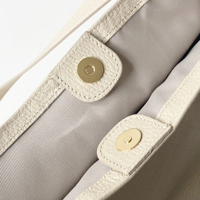 < LA SCAIA > ショルダーバッグ