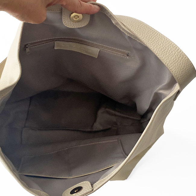 < LA SCAIA > ショルダーバッグ