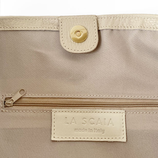 < LA SCAIA > ショルダーバッグ