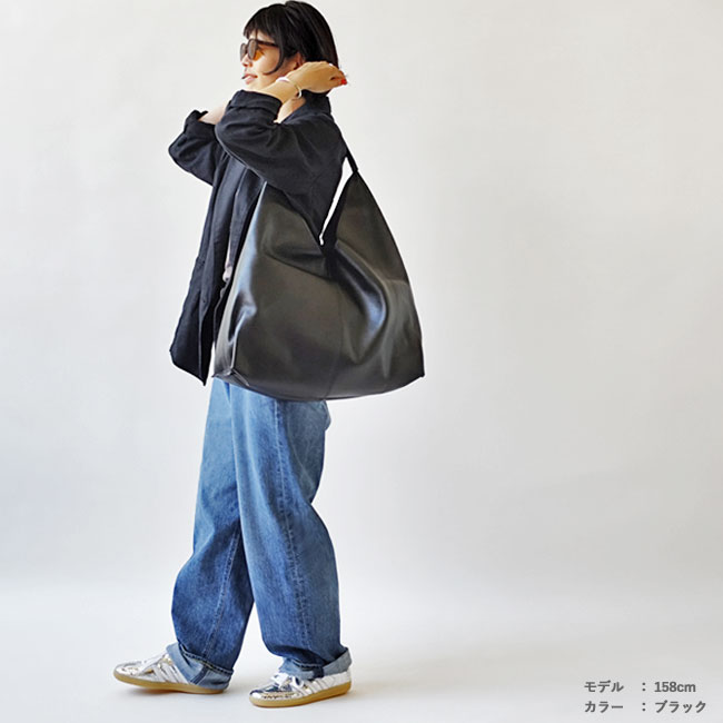 < AULENTTI > ワンハンドル ショルダーバッグ