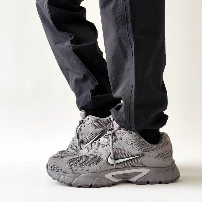 < NIKE > V5 RNR / スニーカー