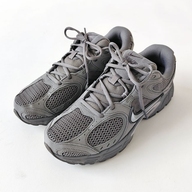 < NIKE > V5 RNR / スニーカー