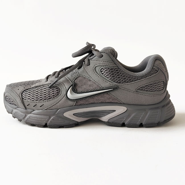 < NIKE > V5 RNR / スニーカー