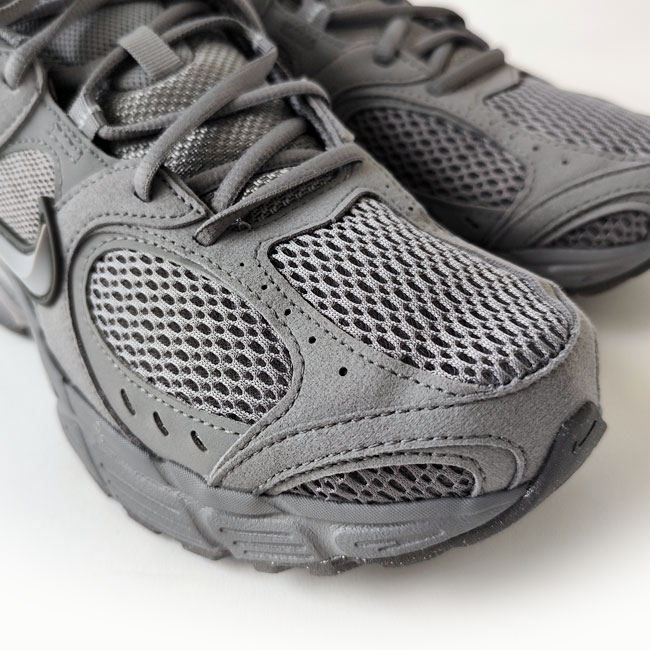 < NIKE > V5 RNR / スニーカー