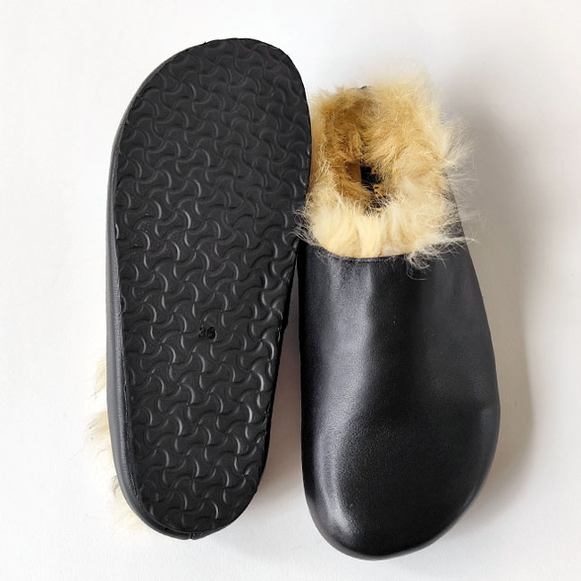 < REMME > ラビットファーサンダル