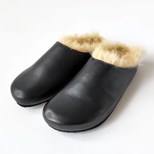 < REMME > ラビットファーサンダル