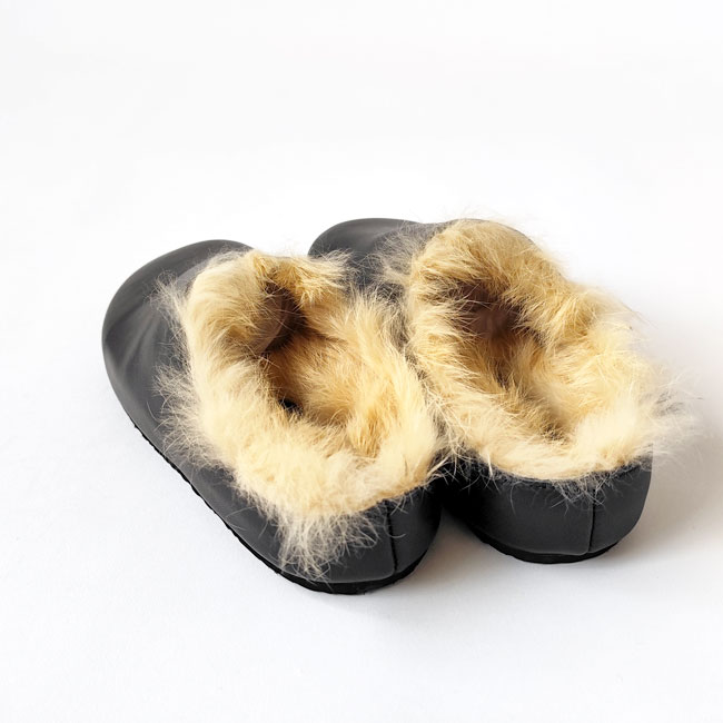 < REMME > ラビットファーサンダル