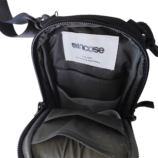 < Incase > A.R.C. Small Crossbody Bag