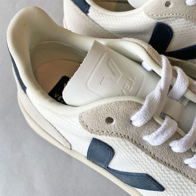 < VEJA > V-10 B-MESH  / スニーカー