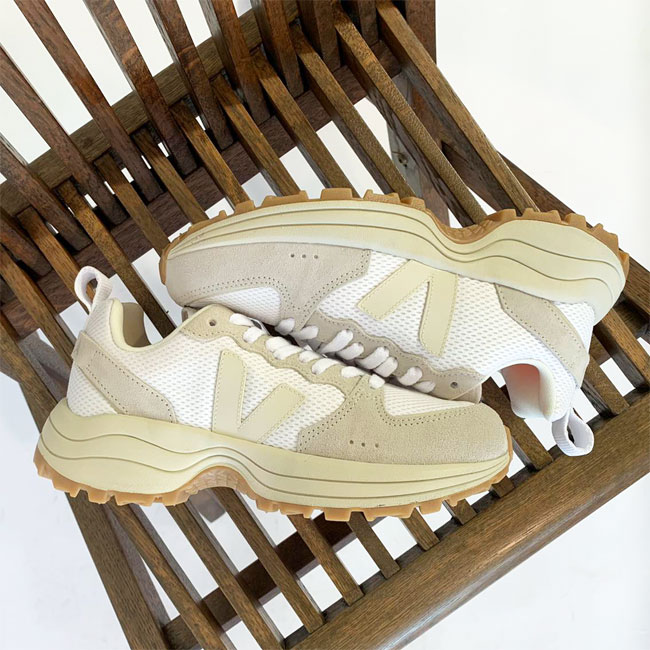 < VEJA> VENTURI / スニーカー