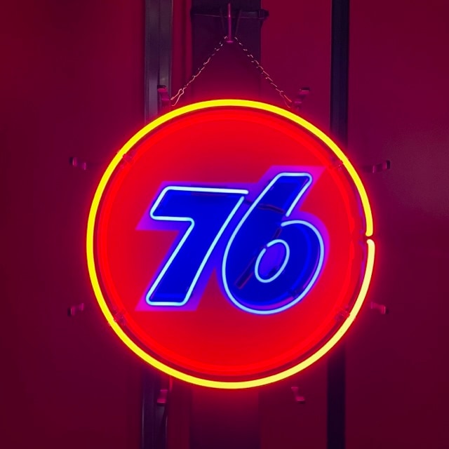 Union 76 ライトアップ 看板 ガソリンスタンド ネオンサイン