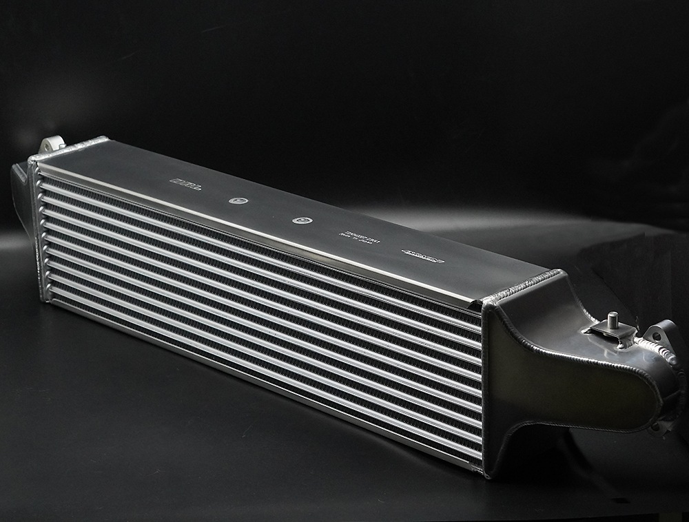 FK8 HYPER インタークーラー