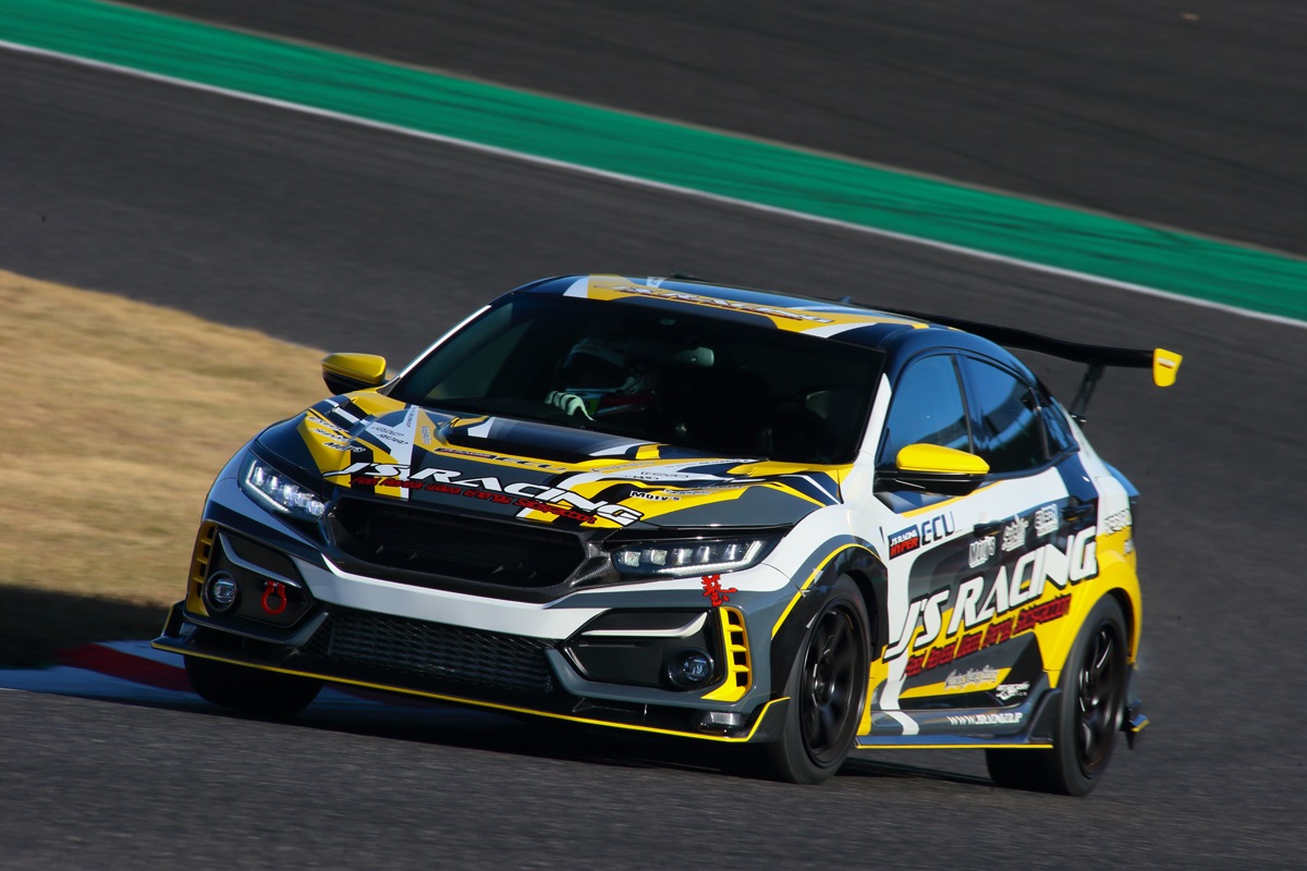 FK8 HYPER インタークーラー