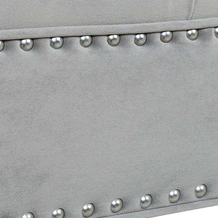 ネイルヘッドがアクセント