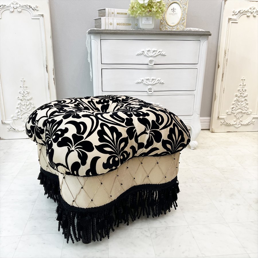 ジェニファーテイラースツール　クローバー Jennifer Taylor ジェニファーテイラー アンティークフット