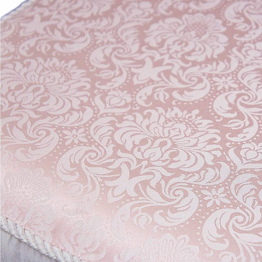 適度なクッション性と安定感が有り座り心地もバッチリ