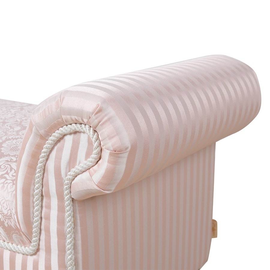 ネイルヘッドやブレードロープを用いた美しいフォルム