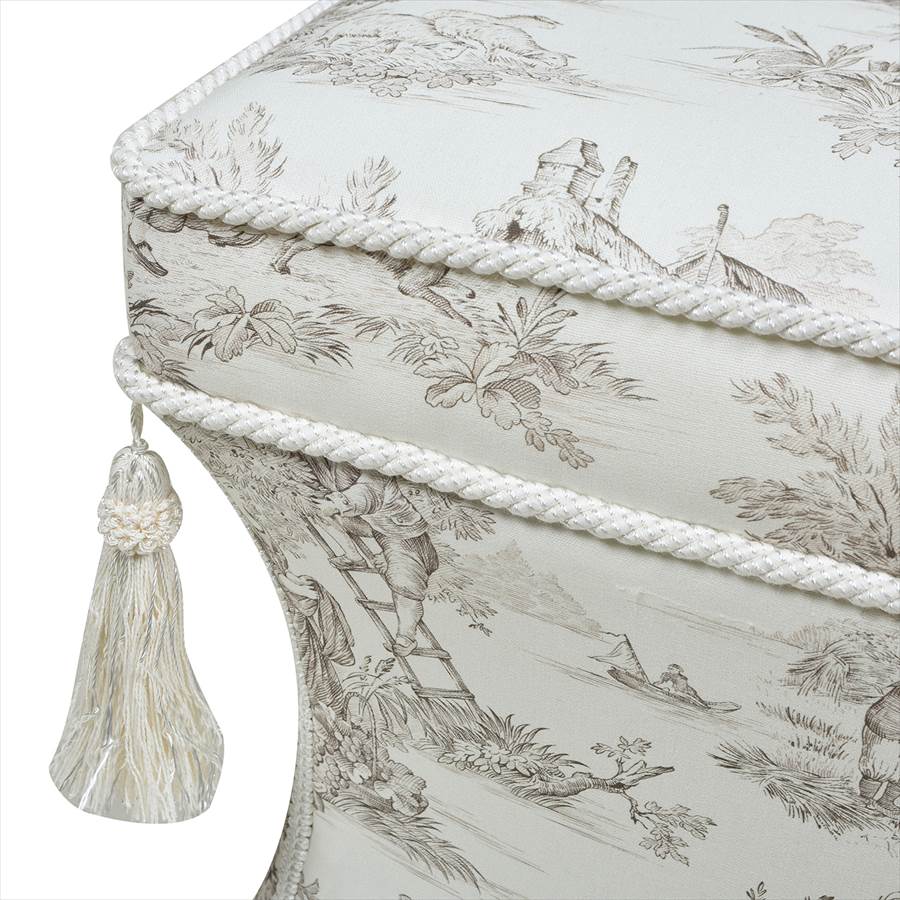 タッセルとのコンビネーションも美しい