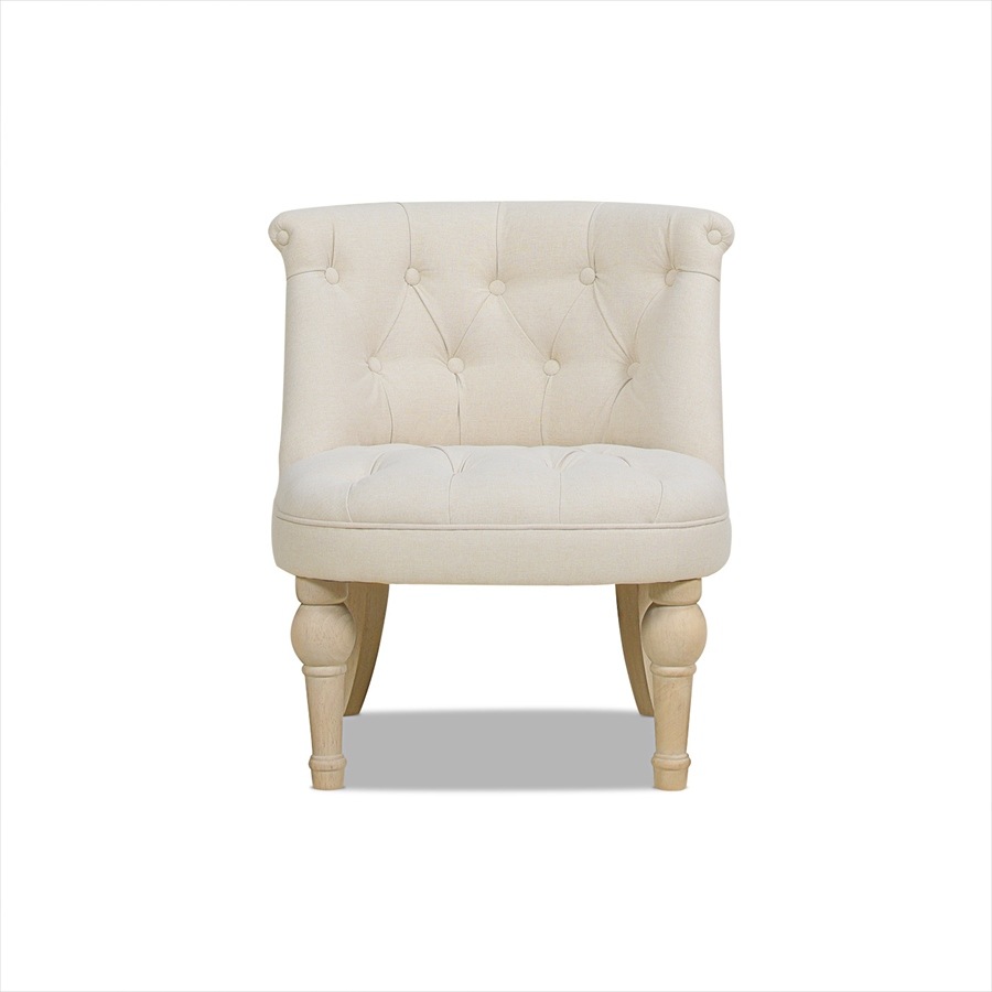 表面全体のボタン締めも美しい