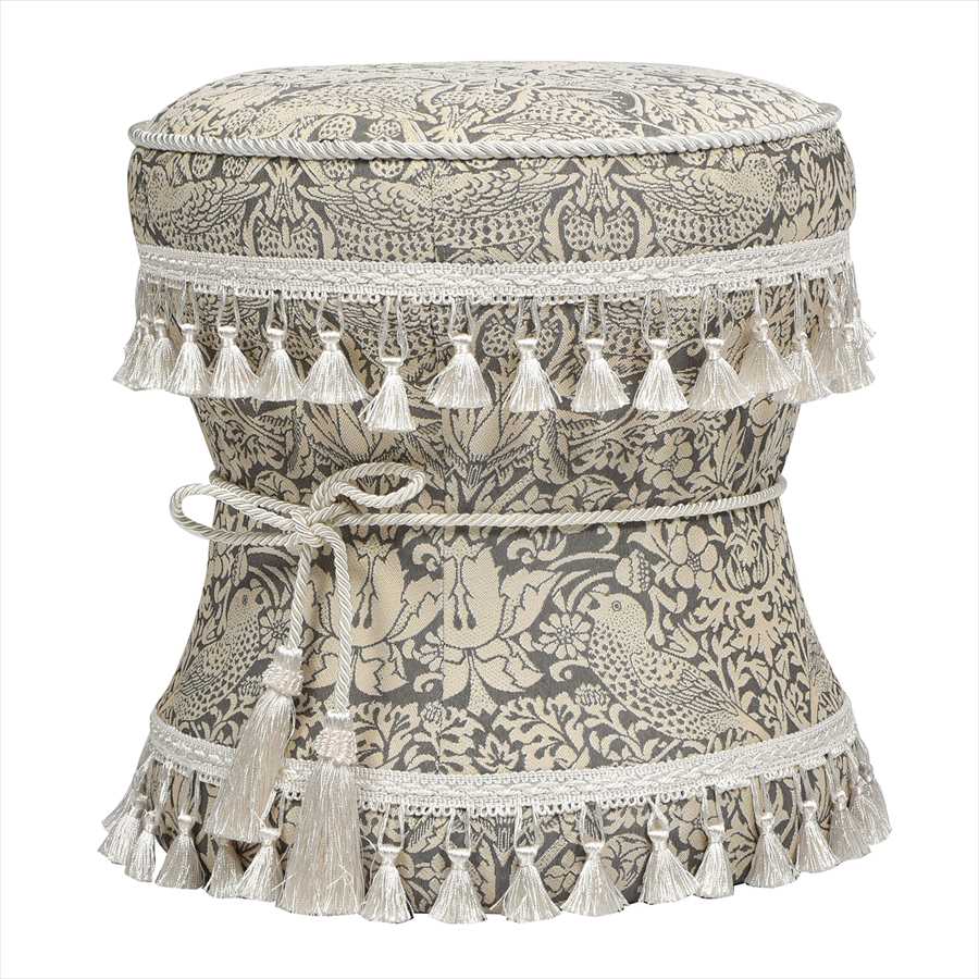 タッセルとのコンビネーションも美しい