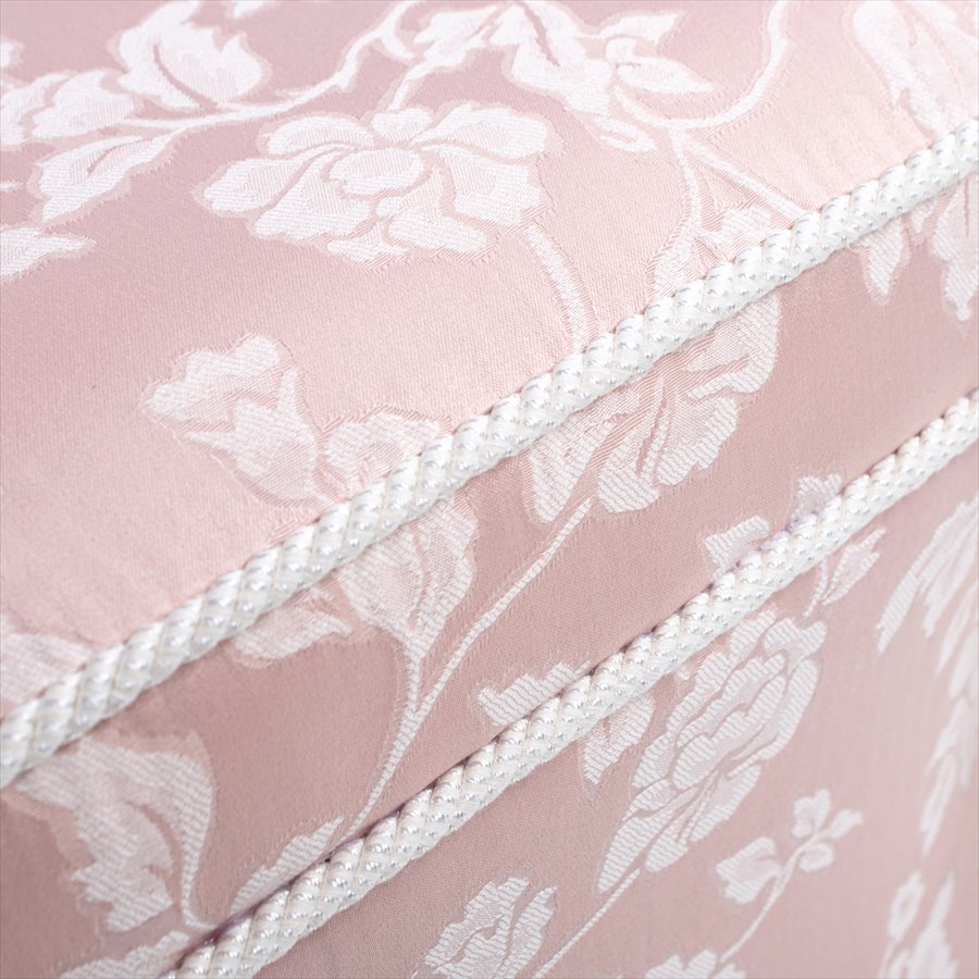 ピンクジャガードのボタニカル柄生地が優美です