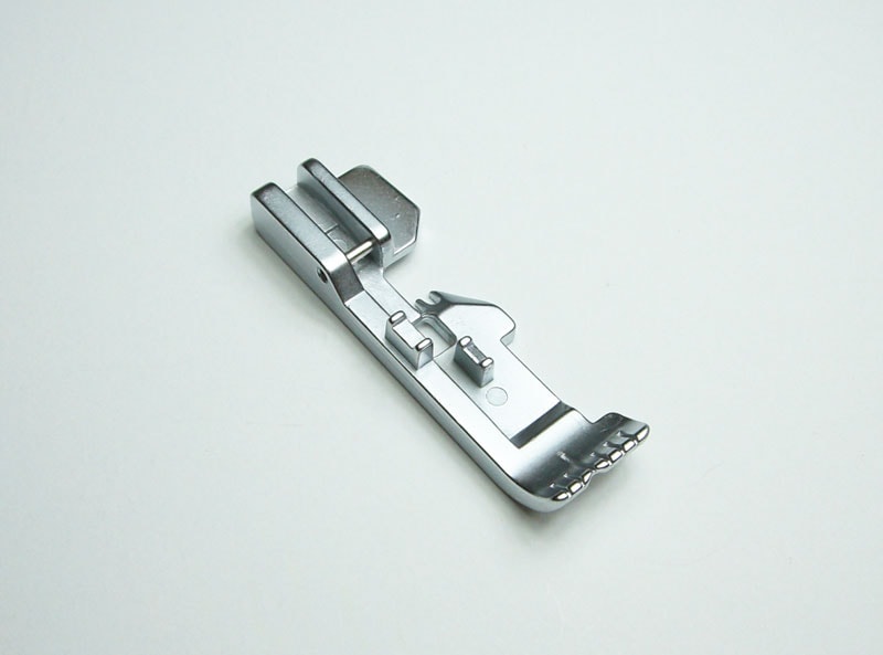 パイピング押え ロックミシン MO-114D |JUKI 家庭用ミシン・職業用