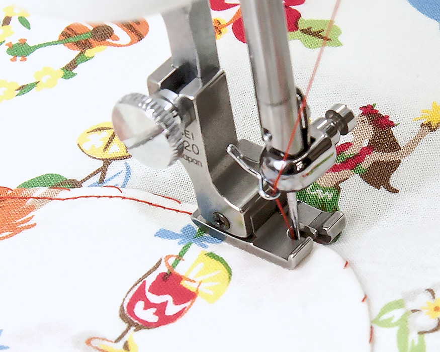 送料無料】 コンパクト型ステッチ押え金 右ガイド 2.0mm 職業用ミシン